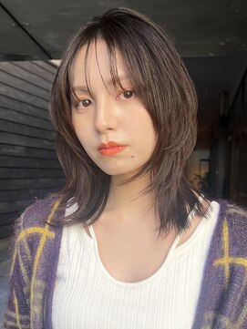 ガーデンヨコハマ(GARDEN YOKOHAMA) 暗めカラー/ミディアム/オリーブグレー/シースルーバング