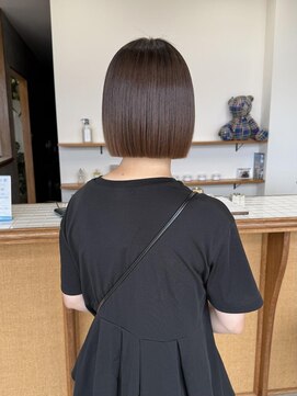 イット(it.) 【 miku 】ぱつっとボブ × 髪質改善美髪矯正