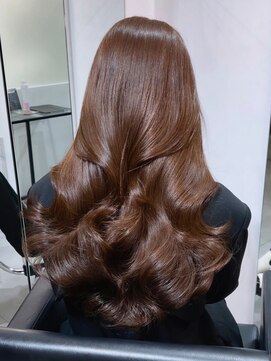 ラボ バイ アンキシム(Labo by AHNKISM) 韓国風レイヤーカットブリーチなしカラー/髪質改善