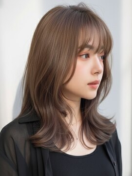 おしゃれな大人のセミロング×ヘーゼルブラウン