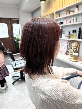 コロレ(COLORE) 外ハネミディアムレイヤー × 春先取りピンク