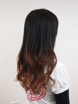 ディーヘアーデザイン(d.HAIR DESIGN) 暗めのグラデーションカラー