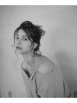 フラッシュ ヘアーアンドスキン(Flash hair&skin) unnui