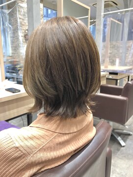 ビースリー ロア 外ハネショートボブ×イルミナカラー 2021.8.7[横浜/横浜駅]