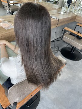 ティティ(TiTi) ブリーチなしでこのカラーできます！[TiTi_栗林れい]