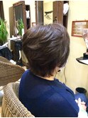 大人若々しいひし形ふんわりショートレイヤー外はね