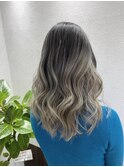 シャドールーツを使ったバレイヤージュ!