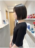 YOKE 20代30代切りっぱなしボブ大人ボブ艶髪ネイビーグレージュ