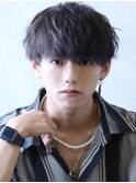 スーツ短髪ツーブロック束感モテる黒髪シークレットパーマ流行