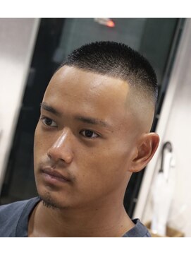 ニューオールド 三軒茶屋(NEW OLD) ボウズフェード