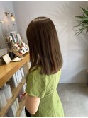 赤みを抑えたベージュカラー