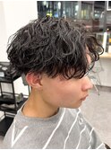 センターパート波巻きパーマスパイラルパーマツイストスパイラル