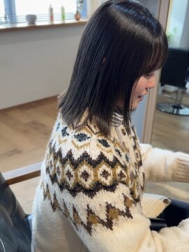 ミニ(mini) 切りっぱなし×透明感カラー