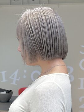 ラック 表参道(LUCK) ラベンダーシルバーのミニボブ