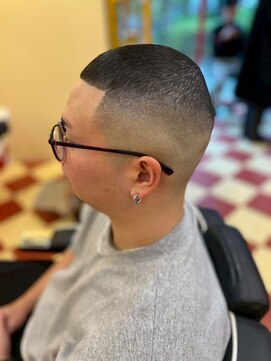 キングスマントーキョー 立川北口店(KINGSMAN TOKYO) アップバング / ツーブロック / スキンフェード 【立川】