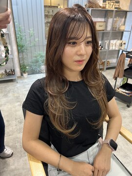 ヘアメイク リヴ(Hair Make Liv) ハイレイヤーカット