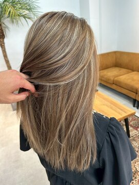 メリー オオサカ(Merly Osaka) ハイライト/似合わせカット