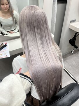 リッカ(LICCA) (LICCA内堀)髪質改善×ブリーチ×シルバーカラー