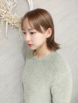 ハイストリートヘア(High street Hair)&nbsp;耳掛け外はねレイヤー×カーキアッシュ