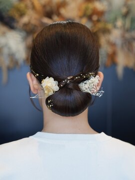 シロ(SHILO) 結婚式お呼ばれシニヨン