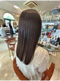 ナチュラルブラウン × 艶ストレート