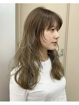 パークレーン アイス イヴェン アネックス(PARK LANE ICI yeven.anx) レイヤーカットハッシュカット韓国レイヤーオリーブベージュ