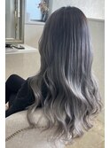グレージュ　シルバーカラー　アッシュ　ヘアカラーグレー