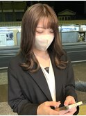 ベージュ