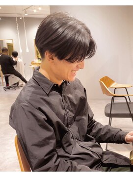 ジアン バイ ミルボン NU茶屋町+(GIEN by milbon) 大人おしゃれメンズセンターパートヘアスタイルカット