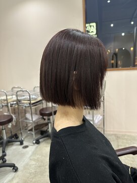 キュオンシア(CUEON. ciea) ミニボブ×カシスレッド×地毛風ストレート