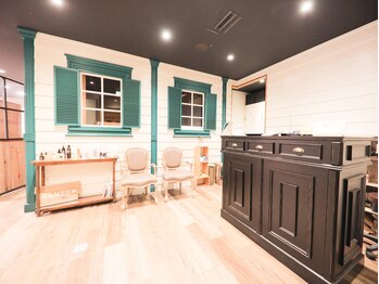 CLUTCH 江坂 Treatment & Head Spa【トリートメント アンド ヘッドスパ】