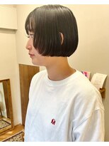 メク(meku)&nbsp;顔まわりがかわいい前上がりボブ＊