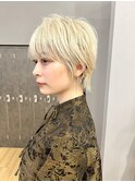 ハイトーン/ウルフ/ショートカット/くびれ/大人美人