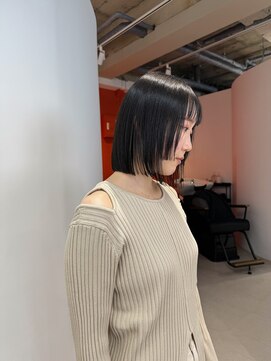 フィット ヒュー 千葉(fit hue) 黒髪/オリーブグレー/ココアベージュ/小顔/クラゲヘアー