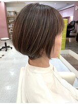 リップス デリコ(LIPS derico)&nbsp;【白髪ぼかしハイライト】　 施術前の写真は右にスワイプ