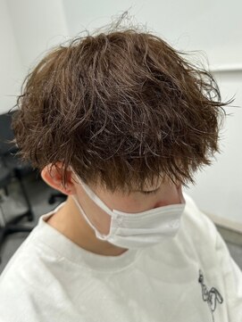 フゥ 宇都宮(FeU) 波巻きパーマツイストスパイラルパーマメンズマッシュパーマ