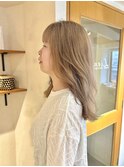 white beige/熊田佳奈子