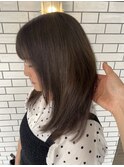オリーブベージュ