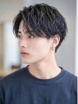 アットラップレーヴ(attrape-reve)&nbsp;センターパート爽やかメンズウルフカット夏カラーパーマゆるめ