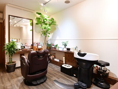 ヘアーアンドフェイシャル アモーラ(hair&facial amora)