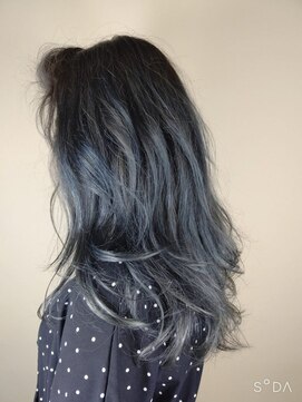 ウィット アンド ラファム Wit &La Famme ブルーブラックのバレイヤージュ