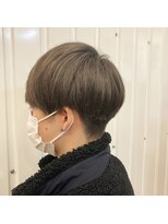 ナディアバイカリス(Nadia by charis)&nbsp;マッシュ|ハイトーン|刈り上げ