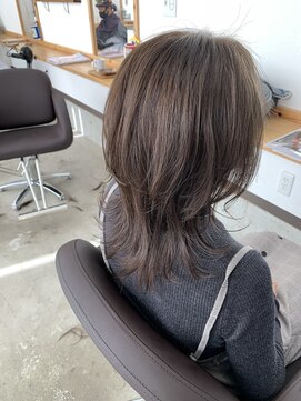 マンタップヘアー(Man Tap Hair) くびれセミディ