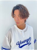 センターパート波巻きスパイラルパーマウルフツーブロックコンマ
