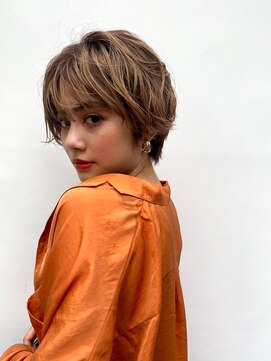 レオニード 表参道(LEONID) ショート/ハイトーン/ベージュ