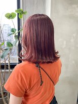 テトヘアー(teto hair)&nbsp;暖色カラー　ピンクカラー　赤　ミディアム　外ハネ