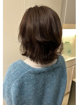 バーグ ドゥ(Bague deux) くびれ外ハネレイヤー