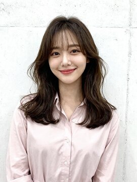 エイチ 大阪梅田(H) シースルーマッシュウルフカットアンブレラカラーショートボブ