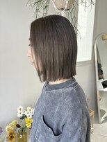 マロウイヴ(mallow eve)&nbsp;《花屋併設の美容院》オリーブベージュ