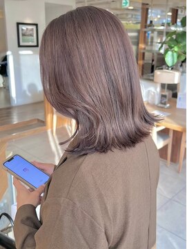 ビーチ(BEACH) ブリーチなしラベンダーダスティピンクベージュ外ハネミディアム